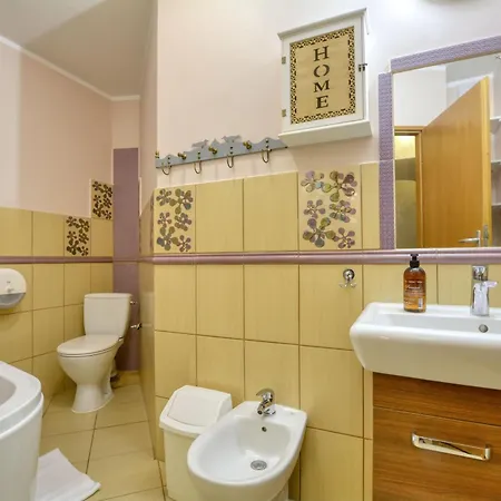 Harmont Montis- Dawna Zajacowka - Centrum Miasta W Lesnej Enklawie Apartman *