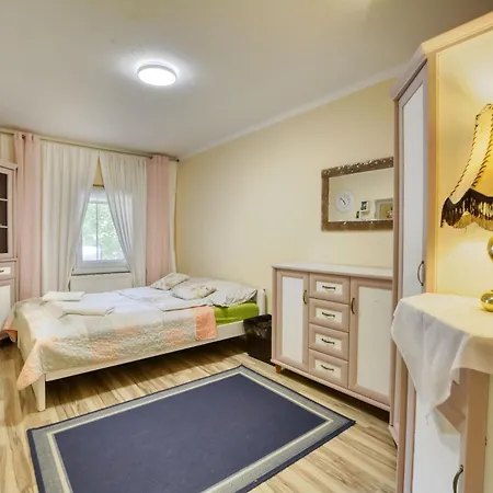 Lejlighed Harmont Montis- Dawna Zajacowka - Centrum Miasta W Lesnej Enklawie *